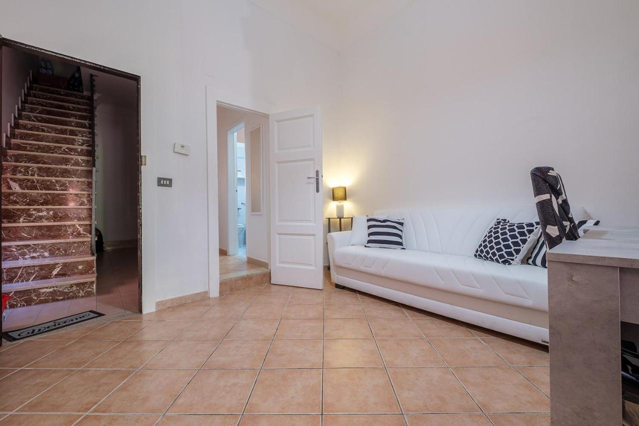 Skip Intro Apartment Taormina Buitenkant foto